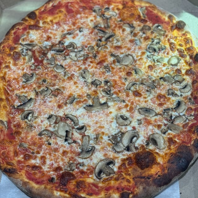 Mushroom Pizza.