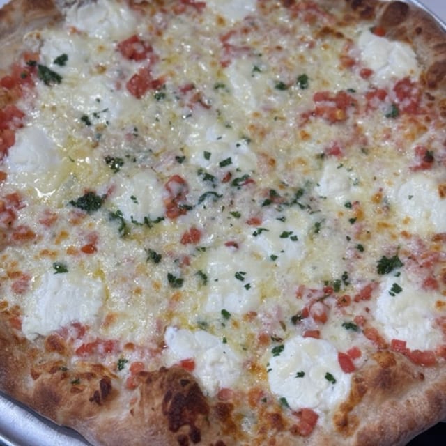 Quattro Formaggio Pizza.